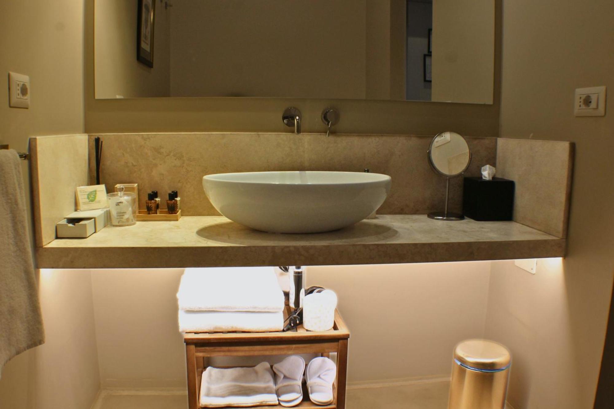 Domus 21 Luxury Suites ローマ エクステリア 写真