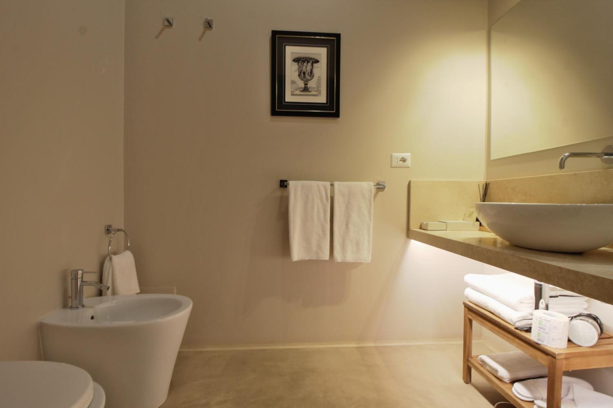 Domus 21 Luxury Suites ローマ エクステリア 写真